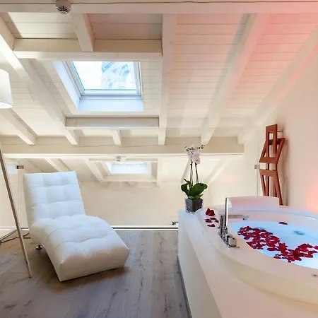 Verona Suites *